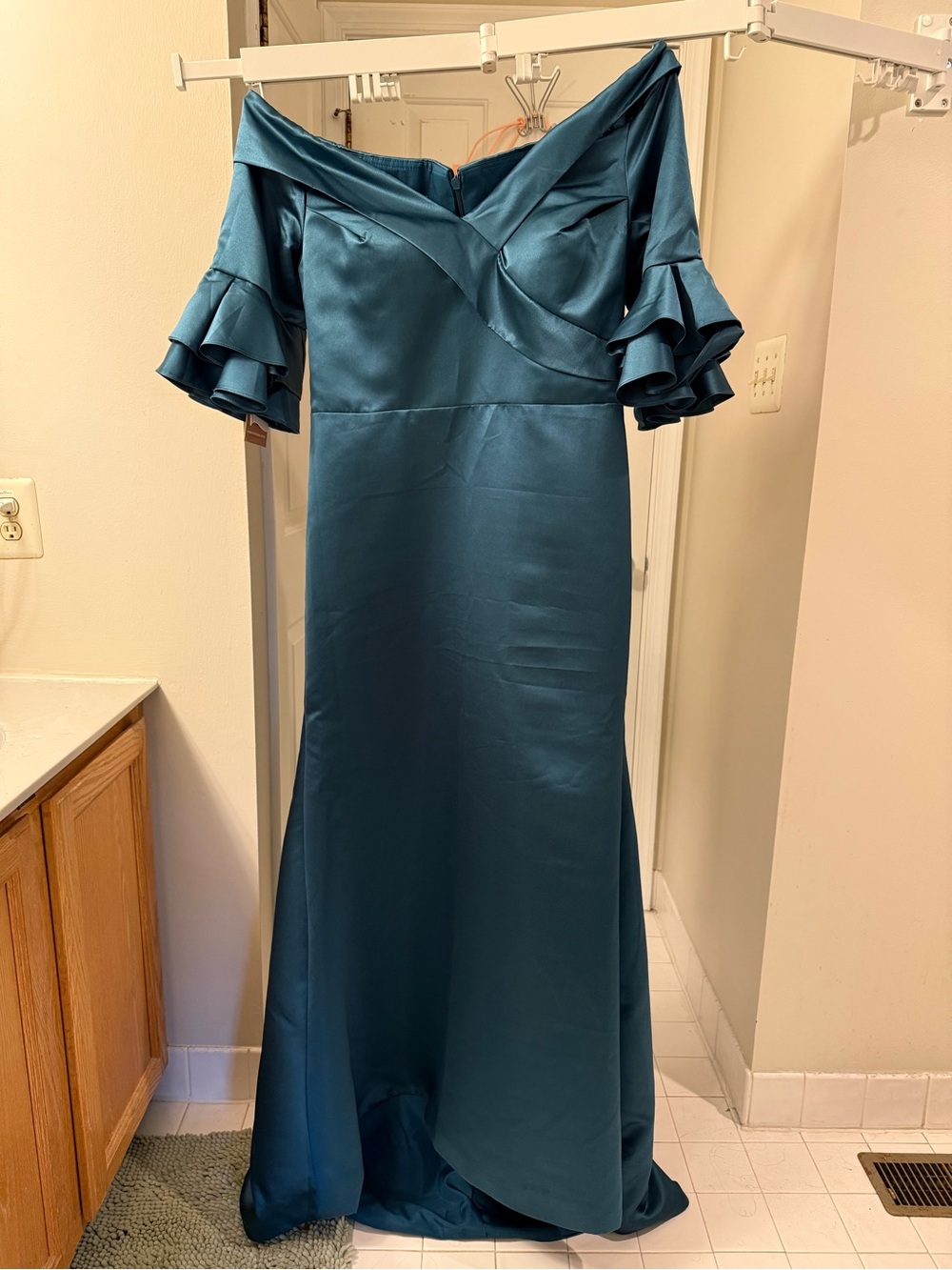Off-Shoulder Teal Satin Evening Wedding Dress with Ruffle Sleeves